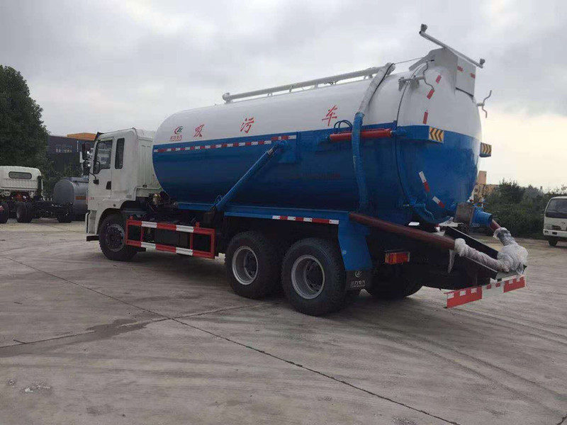 東風后雙橋吸污車-18立方吸污車 東風后雙橋吸污車-18立方吸污車