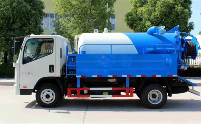 凱馬清洗5方吸污車-3噸吸污車 凱馬清洗5方吸污車-3噸吸污車