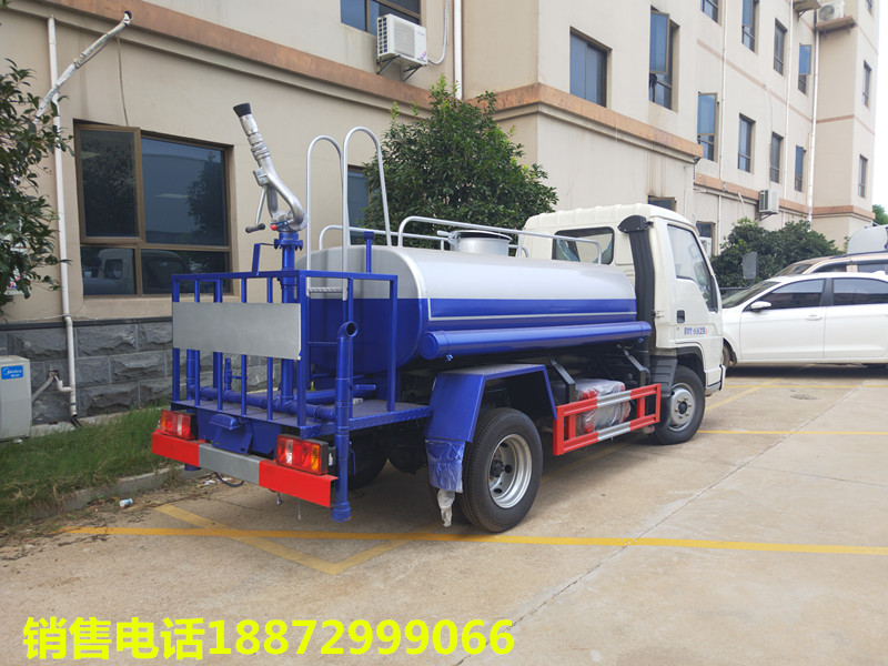福田2噸灑水車(chē)圖片 福田2噸灑水車(chē)圖片