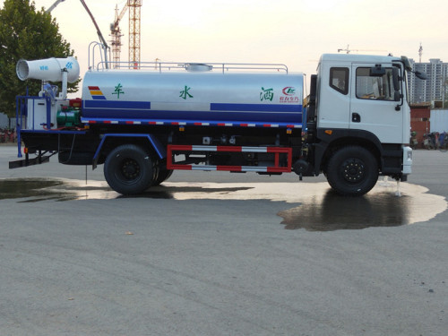 東風(fēng)灑水噴霧車(chē) 東風(fēng)灑水噴霧車(chē)