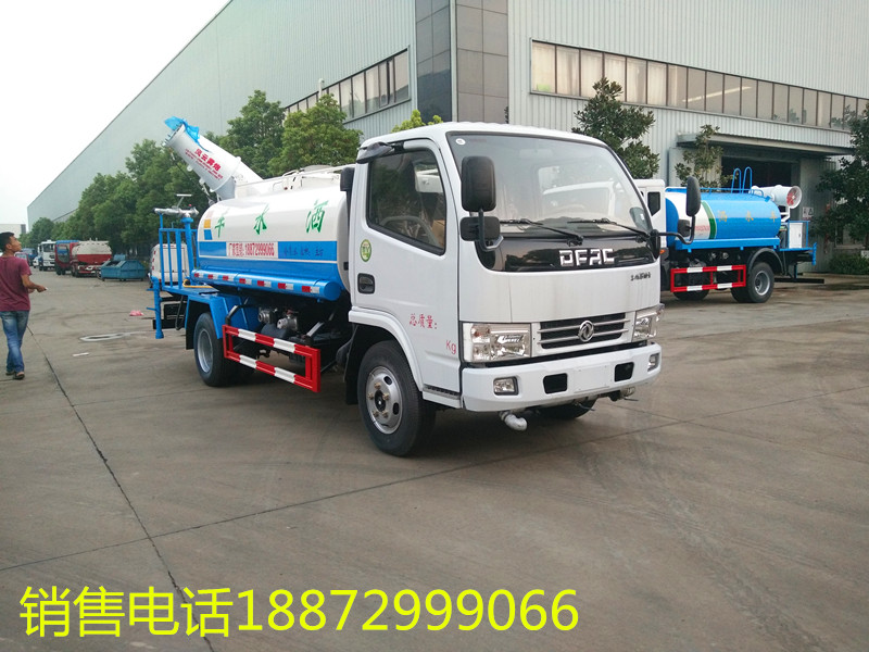 東風(fēng)灑水車 東風(fēng)灑水車