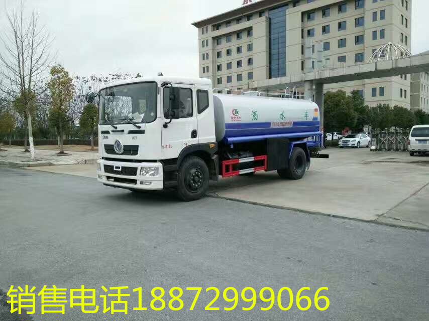東風(fēng)灑水車廠家 東風(fēng)灑水車廠家