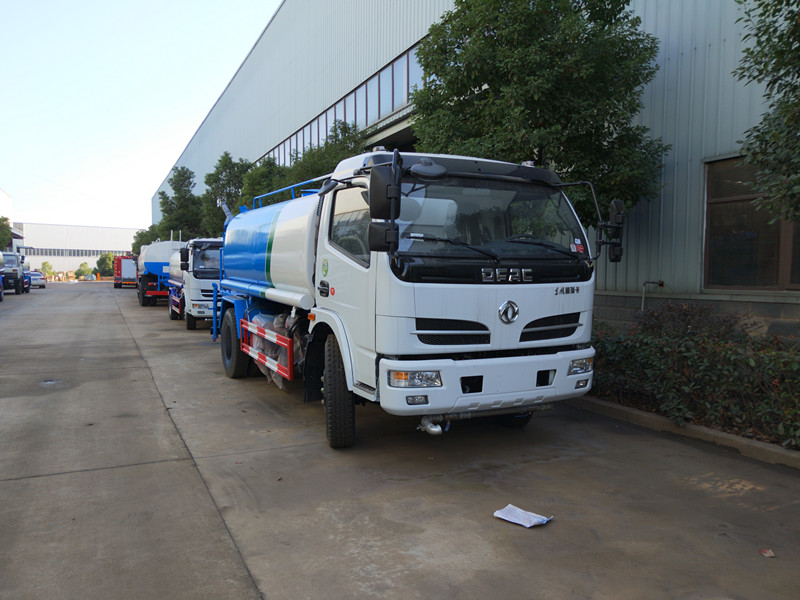 東風(fēng)灑水車廠家直銷 東風(fēng)灑水車廠家直銷