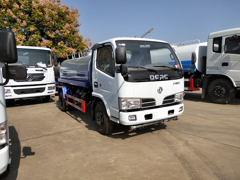 內江灑水車廠家直銷 內江灑水車廠家直銷