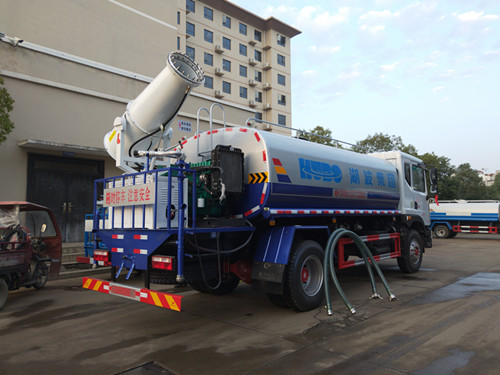 程力灑水車廠家 程力灑水車廠家