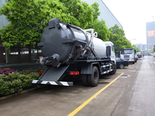 12方吸污車 12方吸污車