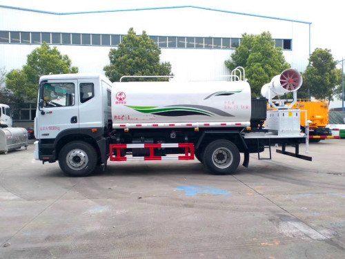 東風灑水車廠家  東風灑水車廠家