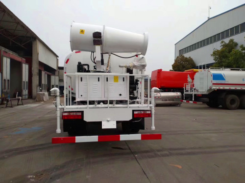 東風灑水車廠家  東風灑水車廠家