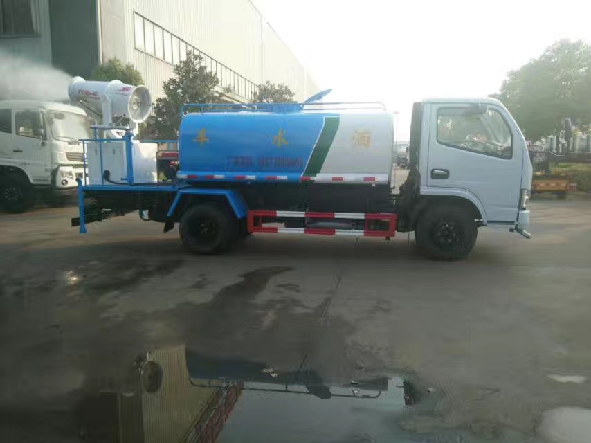 發往浙江湖州安吉的5噸藍牌灑水車發車,東風灑水車廠家銷售 發往浙江湖州安吉的5噸藍牌灑水車發車,東風灑水車廠家銷售