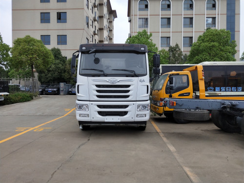 解放后雙橋國(guó)六排放18噸灑水噴霧車 解放后雙橋國(guó)六排放18噸灑水噴霧車