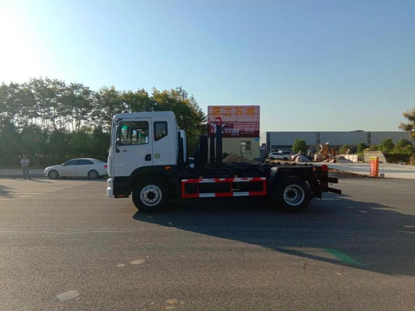 東風D9車廂可卸式垃圾車 東風D9車廂可卸式垃圾車