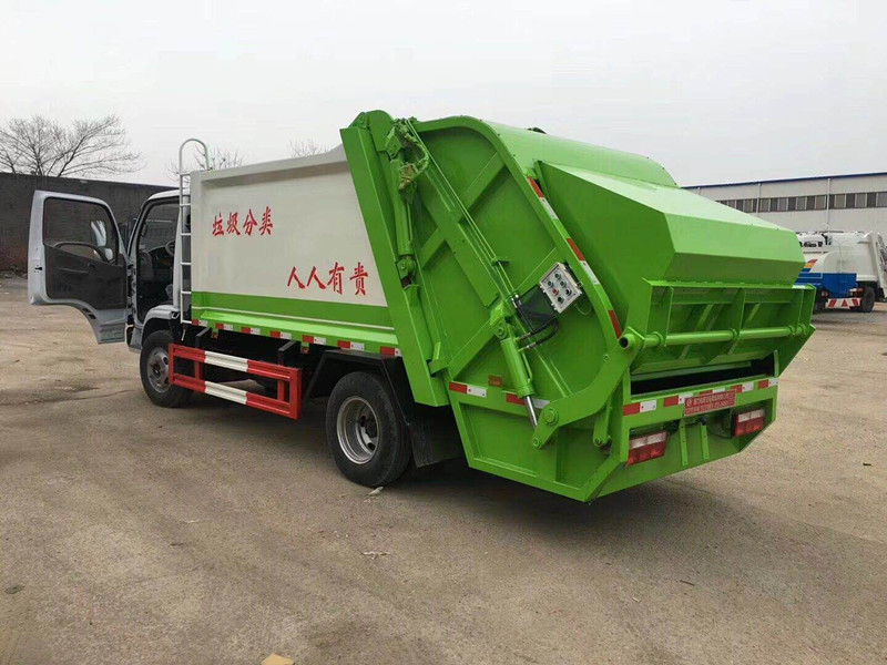 東風小多利卡5方壓縮式垃圾車 東風小多利卡5方壓縮式垃圾車