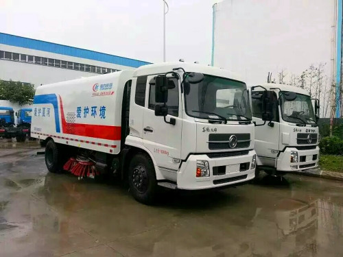 東風(fēng)天錦洗掃車60分鐘搞定7萬平米 逼死清潔工的洗掃車-湖北程力 東風(fēng)天錦洗掃車60分鐘搞定7萬平米 逼死清潔工的洗掃車-湖北程力