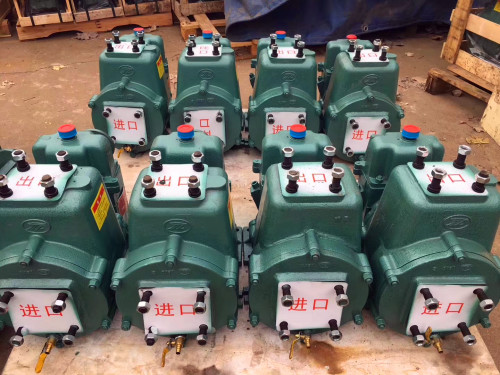 8噸以上灑水車(chē)水泵型號(hào)-湖北程力 8噸以上灑水車(chē)水泵型號(hào)-湖北程力