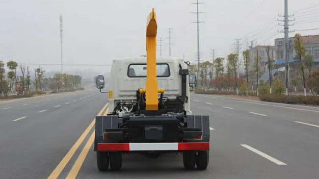 凱馬福運來5方勾臂式垃圾車-5方勾臂式垃圾車 凱馬福運來5方勾臂式垃圾車-5方勾臂式垃圾車