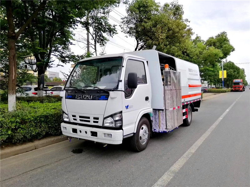 慶鈴五十鈴護欄清洗車-護欄清洗車價格報價-程力廠家直銷 慶鈴五十鈴護欄清洗車-護欄清洗車價格報價-程力廠家直銷