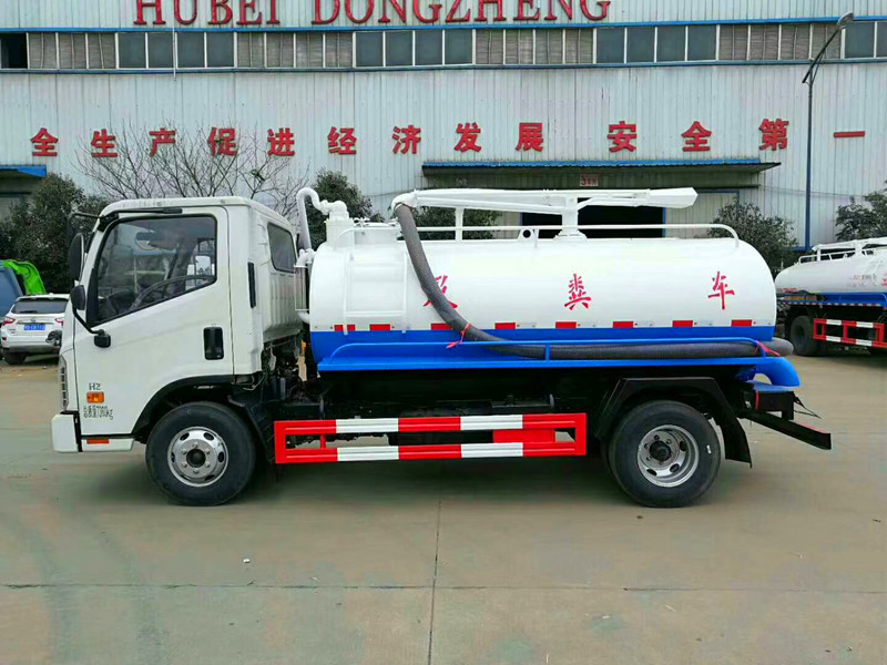凱馬5方吸糞車-5噸吸污車 凱馬5方吸糞車-5噸吸污車