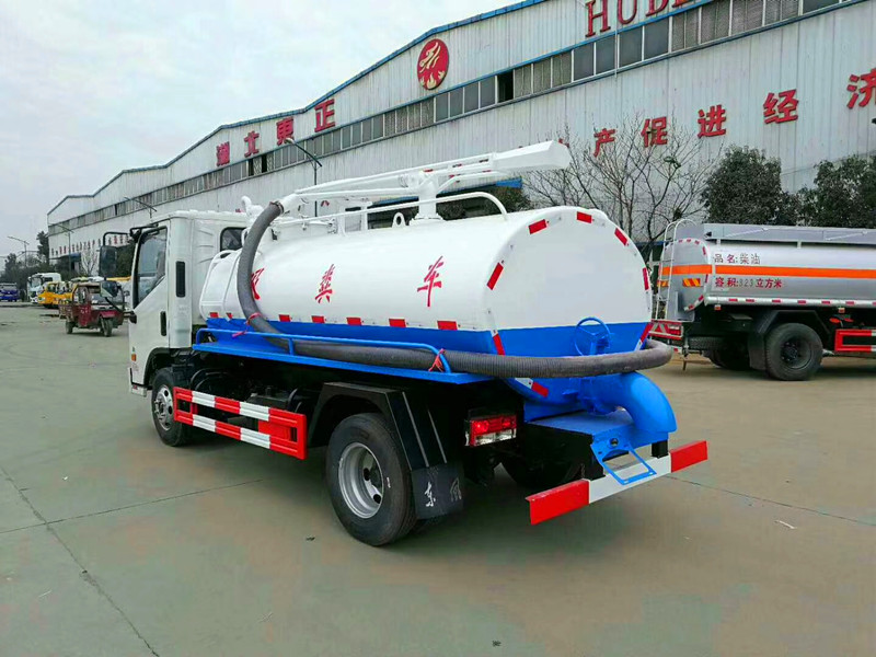 凱馬5方吸糞車-5噸吸污車 凱馬5方吸糞車-5噸吸污車