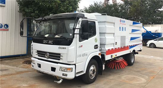 掃路車小型 東風多利卡道路環衛清掃車 5方洗掃車 干濕兩用價格低 掃路車小型 東風多利卡道路環衛清掃車 5方洗掃車 干濕兩用價格低