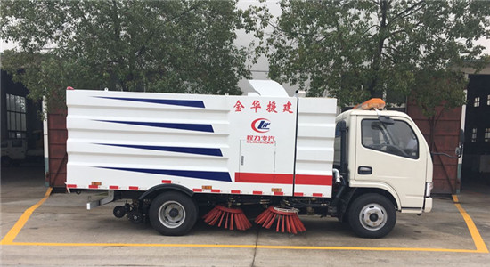 東風小多利卡掃路車,5噸掃路車,程力5立方掃路車廠家直銷 東風小多利卡掃路車,5噸掃路車,程力5立方掃路車廠家直銷