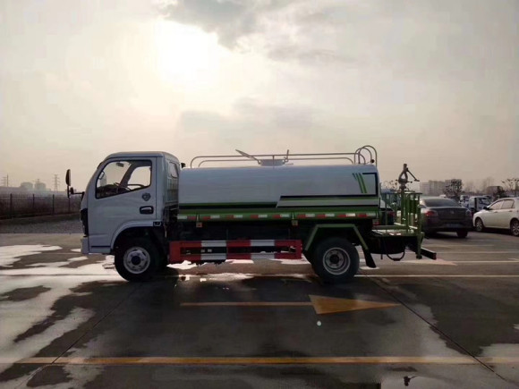 Ϻˮ܇(ch)-Ϻˮ܇(ch)N(xio)-|L(fng)ˮ܇(ch)r(ji)(bo)r(ji)