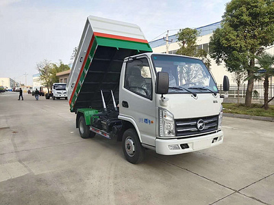 凱馬4方勾臂式垃圾車-4方勾臂式垃圾車 凱馬4方勾臂式垃圾車-4方勾臂式垃圾車