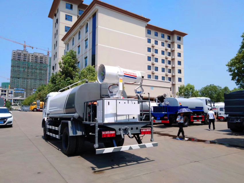 東風福瑞卡灑水車罐體容積9.2噸-灑水車-9.2噸灑水車廠家直銷 東風福瑞卡灑水車罐體容積9.2噸-灑水車-9.2噸灑水車廠家直銷