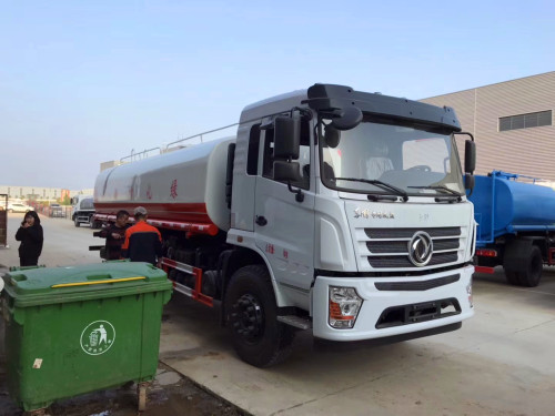 新款東風D17后雙橋22立方灑水車 康機210和玉柴240馬力 超低價 新款東風D17后雙橋22立方灑水車 康機210和玉柴240馬力 超低價