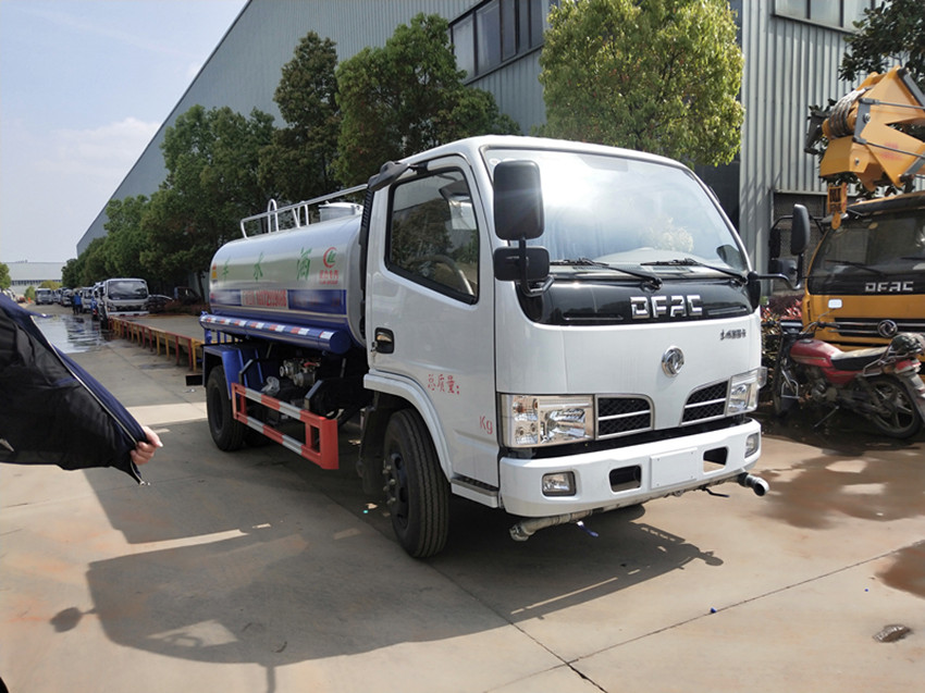 園林綠化灑水車作用有哪些你知道嗎-湖北程力 園林綠化灑水車作用有哪些你知道嗎-湖北程力