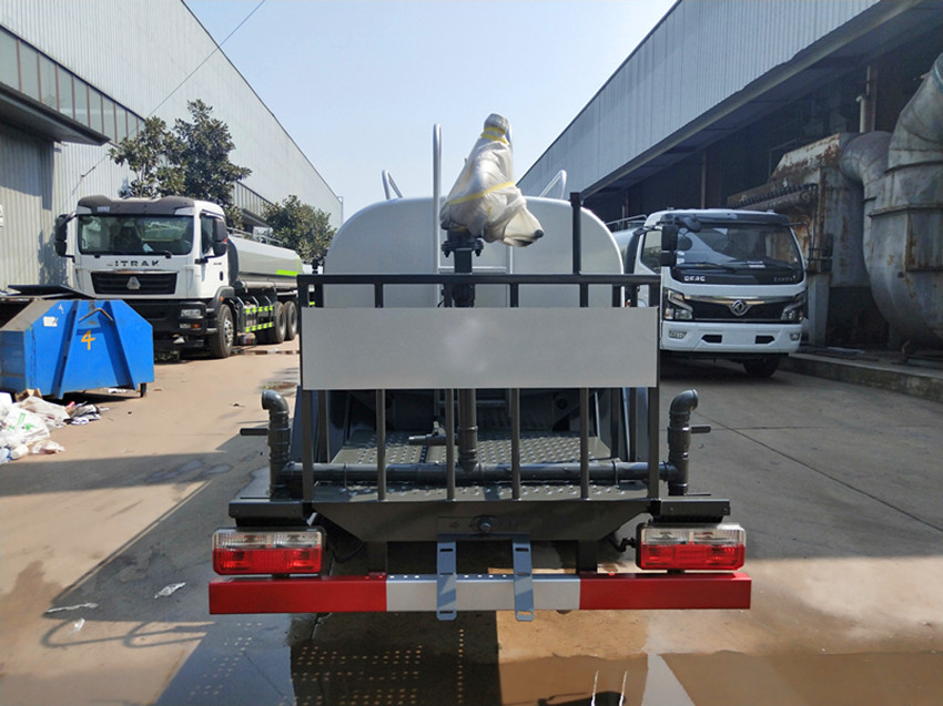 廠區用小型灑水車多少錢-多功能灑水車價格-程力灑水車生產廠家 廠區用小型灑水車多少錢-多功能灑水車價格-程力灑水車生產廠家