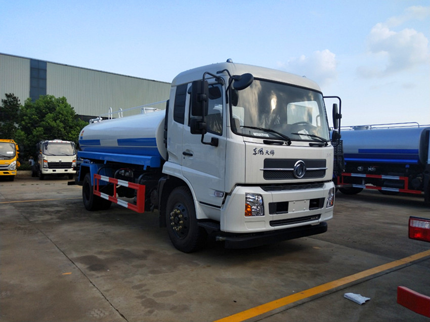 東風(fēng)天錦15立方灑水車多少錢一輛-湖北程力 東風(fēng)天錦15立方灑水車多少錢一輛-湖北程力