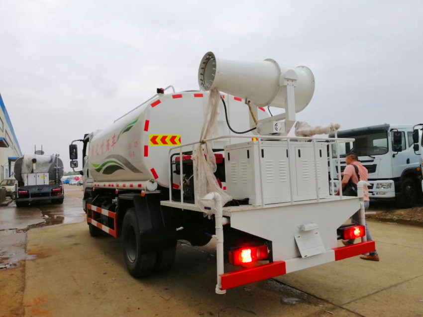多功能灑水車銷售地址-程力盈通多功能灑水車銷售地址-湖北隨州 多功能灑水車銷售地址-程力盈通多功能灑水車銷售地址-湖北隨州