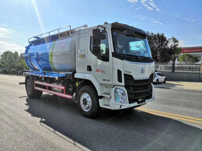 東風(fēng)柳汽12方吸污車-東風(fēng)12方吸污車多少錢一輛-湖北程力 東風(fēng)柳汽12方吸污車-東風(fēng)12方吸污車多少錢一輛-湖北程力