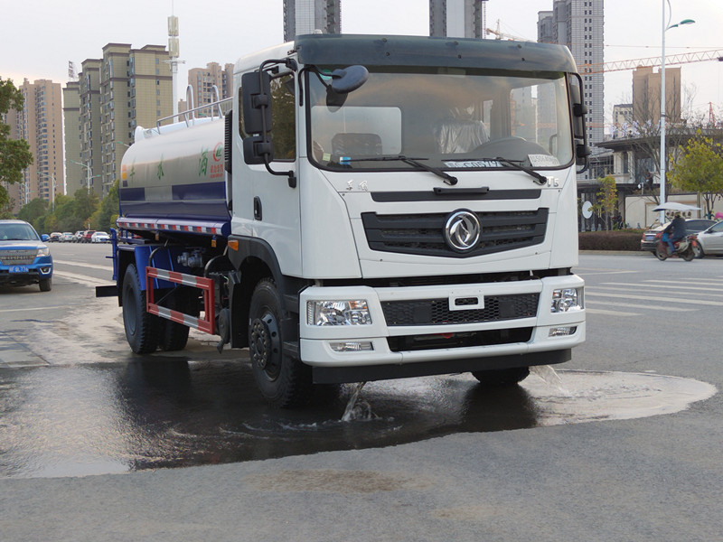 公路灑水車價格 公路灑水車價格