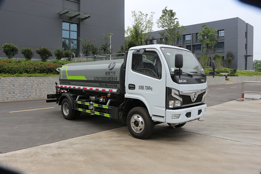 5噸灑水車 5噸灑水車