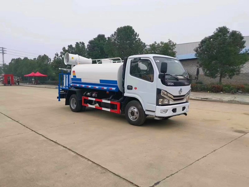 程力灑水車廠家選購一款好的環衛灑水車除了關注灑水車價格外 還需要注意哪些事項 程力灑水車廠家選購一款好的環衛灑水車除了關注灑水車價格外 還需要注意哪些事項