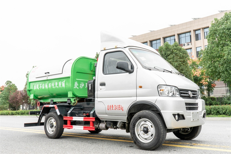 東風(fēng)小霸王 3方勾臂垃圾車-東風(fēng)垃圾車廠家直銷-程力垃圾車生產(chǎn)廠家 東風(fēng)小霸王 3方勾臂垃圾車-東風(fēng)垃圾車廠家直銷-程力垃圾車生產(chǎn)廠家