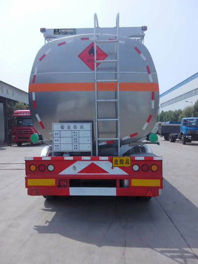 程力威牌CLW9408GYYLV型鋁合金運油半掛車 程力威牌CLW9408GYYLV型鋁合金運油半掛車