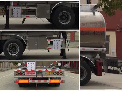 程力威牌CLW9402GYYLV型鋁合金運(yùn)油半掛車 程力威牌CLW9402GYYLV型鋁合金運(yùn)油半掛車