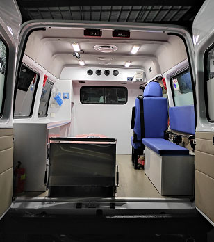 程力威牌CLW5042XJHCD6型救護車 程力威牌CLW5042XJHCD6型救護車