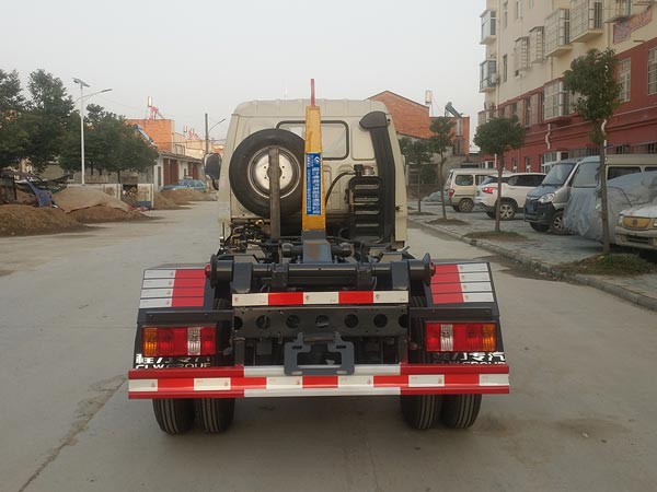 程力威牌CLW5041ZXXB6型車廂可卸式垃圾車 程力威牌CLW5041ZXXB6型車廂可卸式垃圾車