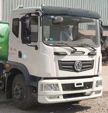 程力威牌CLW5121GXW6CF型吸污車 程力威牌CLW5121GXW6CF型吸污車