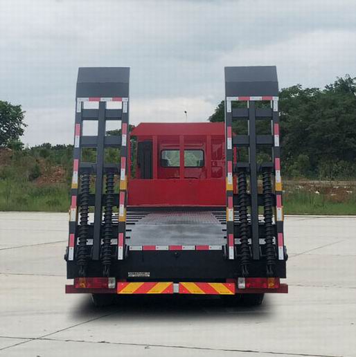 乘龍牌LZ5310TPBH5FC1型平板運輸車 乘龍牌LZ5310TPBH5FC1型平板運輸車