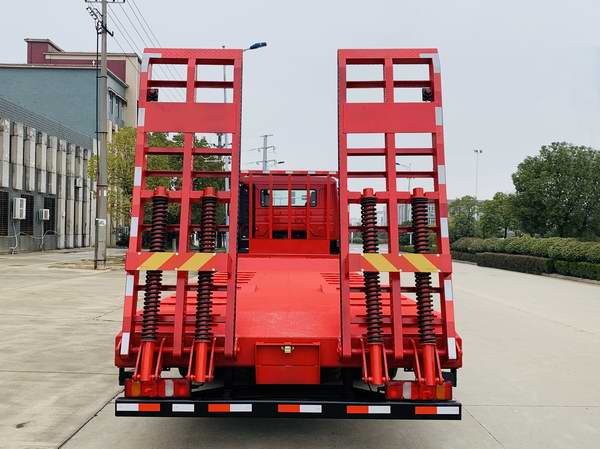 豪瀚牌ZZ5255TPBN56C3F1型平板運(yùn)輸車 豪瀚牌ZZ5255TPBN56C3F1型平板運(yùn)輸車