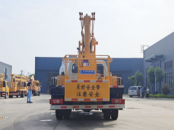 程力威牌CLW5041JGK6HX型高空作業(yè)車 程力威牌CLW5041JGK6HX型高空作業(yè)車