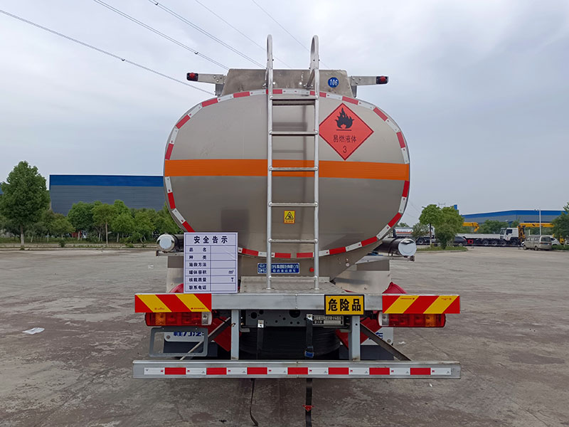 程力牌CL5260GYYLZ6型鋁合金運(yùn)油車 程力牌CL5260GYYLZ6型鋁合金運(yùn)油車