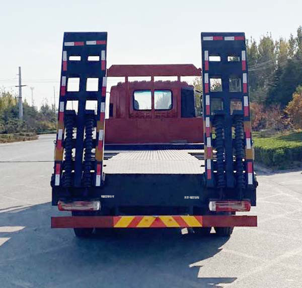 福田牌BJ5254TPBNPFE-01型平板運輸車 福田牌BJ5254TPBNPFE-01型平板運輸車