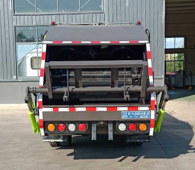 程力牌CL5071ZYS6SJ型壓縮式垃圾車 程力牌CL5071ZYS6SJ型壓縮式垃圾車