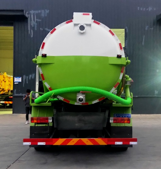 程力威牌CLW5180GXW6DX型吸污車 程力威牌CLW5180GXW6DX型吸污車