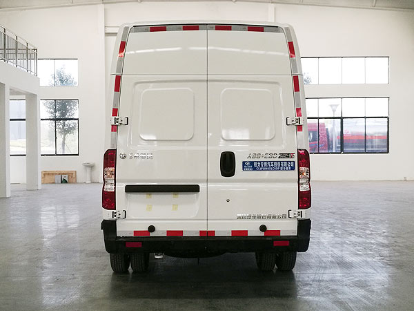 程力威牌CLW5040XLC6DP型冷藏車 程力威牌CLW5040XLC6DP型冷藏車